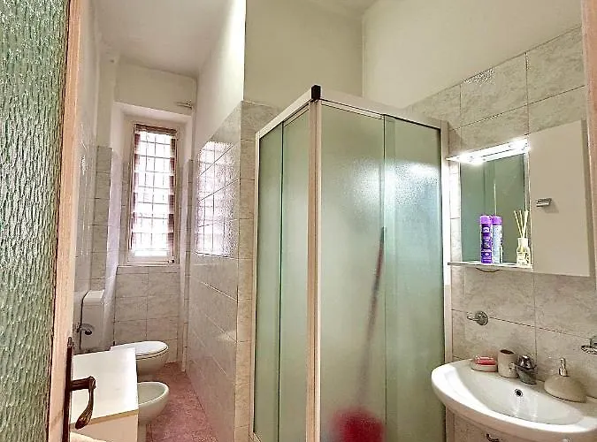 アパート Bella House, A 200 Metri Dalla Metropolitana *