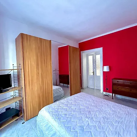 Bella House, A 200 Metri Dalla Metropolitana Apartmán