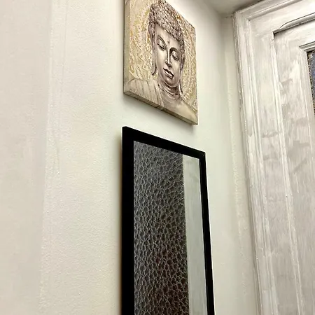 Bella House, A 200 Metri Dalla Metropolitana Apartmán *